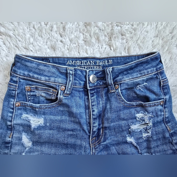 American Eagle Outfitters Hi-Rise Shortie Women's Blue Denim Shorts - Picture 3 of 9